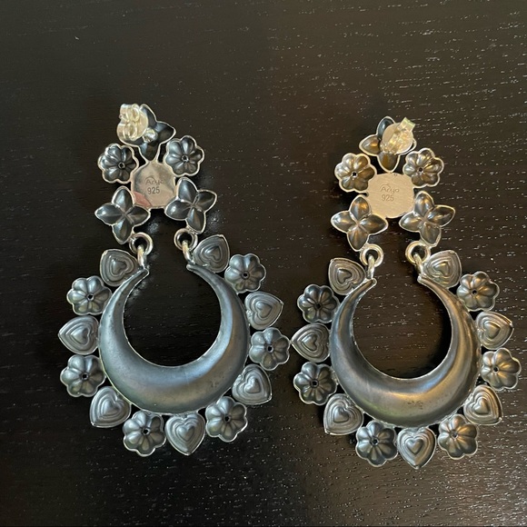 SOLD NWOT Arya Sterling Heart Flower Crescent Drop Earrings - Picture 2 of 3